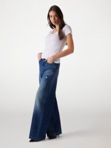 GUESS VN SS LIGHT BASIC TEE W5GP31KCSX2 | WHITE