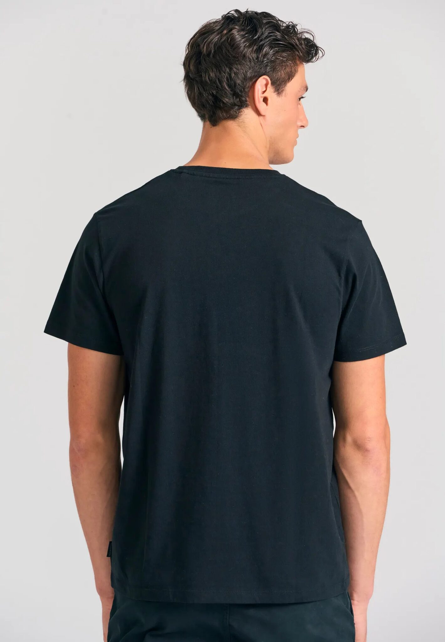 FUNKY BUDDHA ΑΝΔΡΙΚΉ ΜΠΛΟΎΖΑ ΜΕ ΚΟΝΤΌ ΜΑΝΊΚΙ BASIC | BLACK FUNKY BUDDHA ΑΝΔΡΙΚΉ ΜΠΛΟΎΖΑ ΜΕ ΚΟΝΤΌ ΜΑΝΊΚΙ BASIC | BLACK