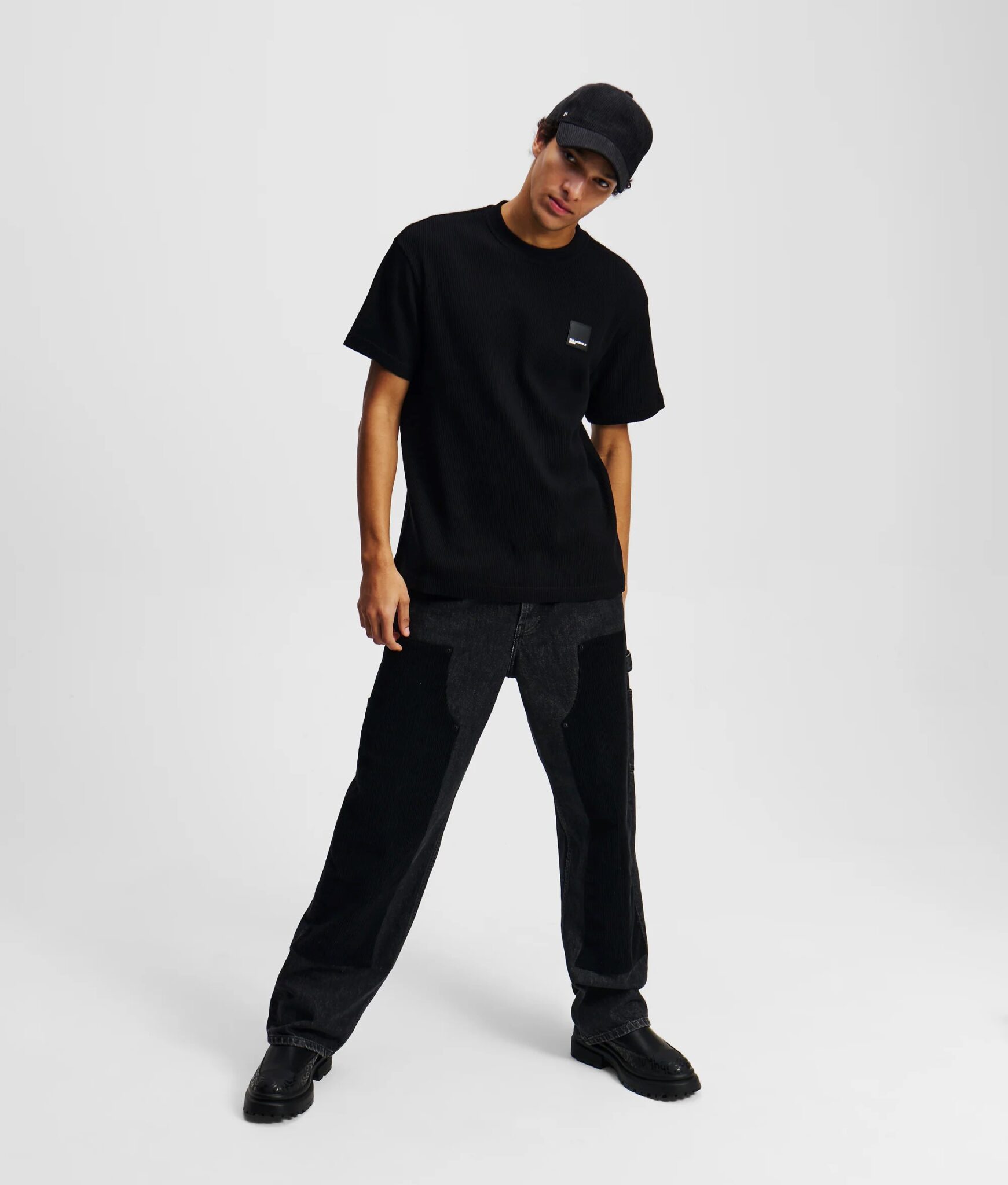 KARL LAGERFELD JEANS KLJ REG SS WAFFLE TEE A1M17049 | BLACK KARL LAGERFELD JEANS KLJ REG SS WAFFLE TEE A1M17049 | BLACK