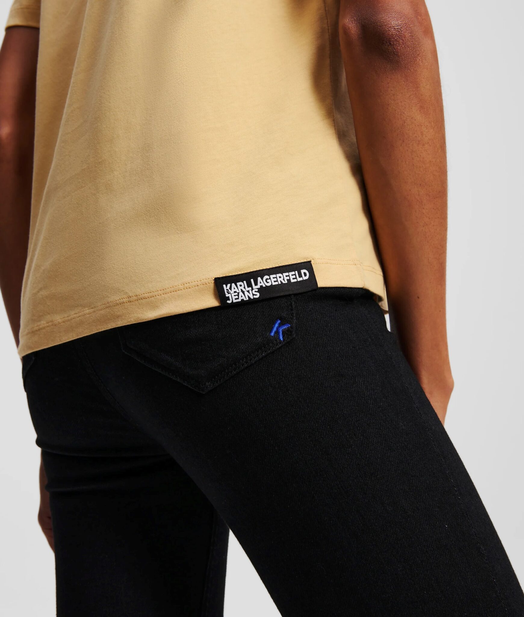 KARL LAGERFELD JEANS KLJ REG SS ESSENTIAL TEE A1W17005-71 | DARK BEIGE KARL LAGERFELD JEANS KLJ REG SS ESSENTIAL TEE A1W17005-71 | DARK BEIGE