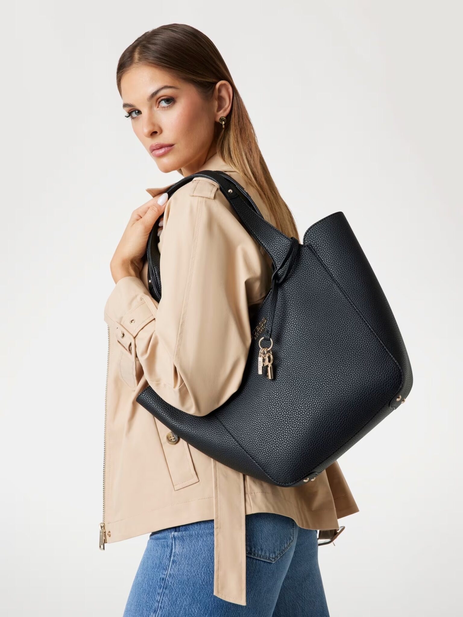 GUESS MIREMA TOP HANDLE FLAP HWWG9631200 | BLACK