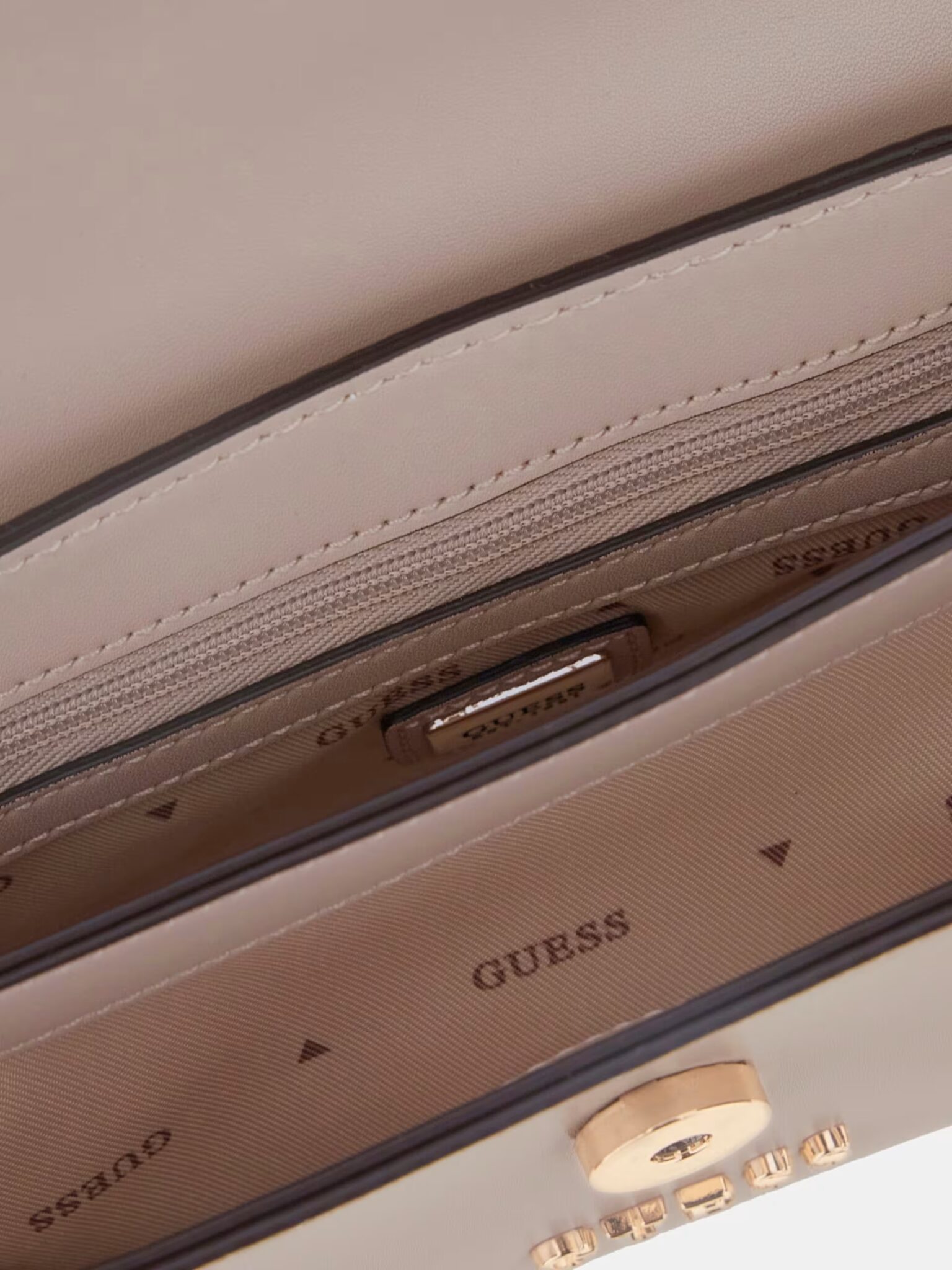 GUESS QUEENSLAND TOP HANDLE FLAP ΤΣΑΝΤΑ ΓΥΝΑΙΚΕΙΟ | BEIGE GUESS QUEENSLAND TOP HANDLE FLAP ΤΣΑΝΤΑ ΓΥΝΑΙΚΕΙΟ | BEIGE