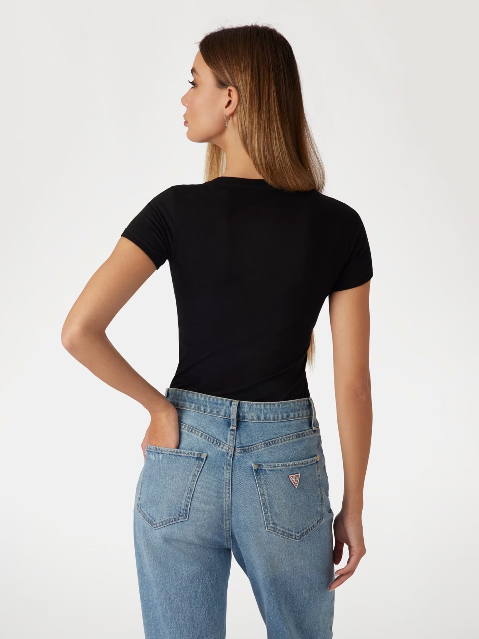 GUESS MINI TRIANGLE TEE W2YI45J1314-71 | BLACK GUESS MINI TRIANGLE TEE W2YI45J1314-71 | BLACK