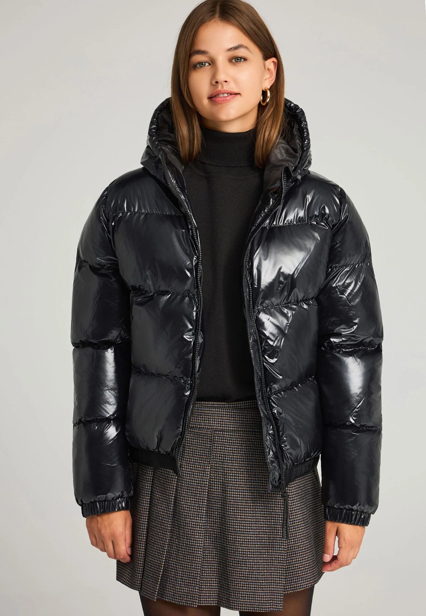 GUESS ATHLEISURE 4G AOP FULL ZIP JACKET ΜΠΟΥΦΑΝ ΓΥΝΑΙΚΕΙΟ | BLACK