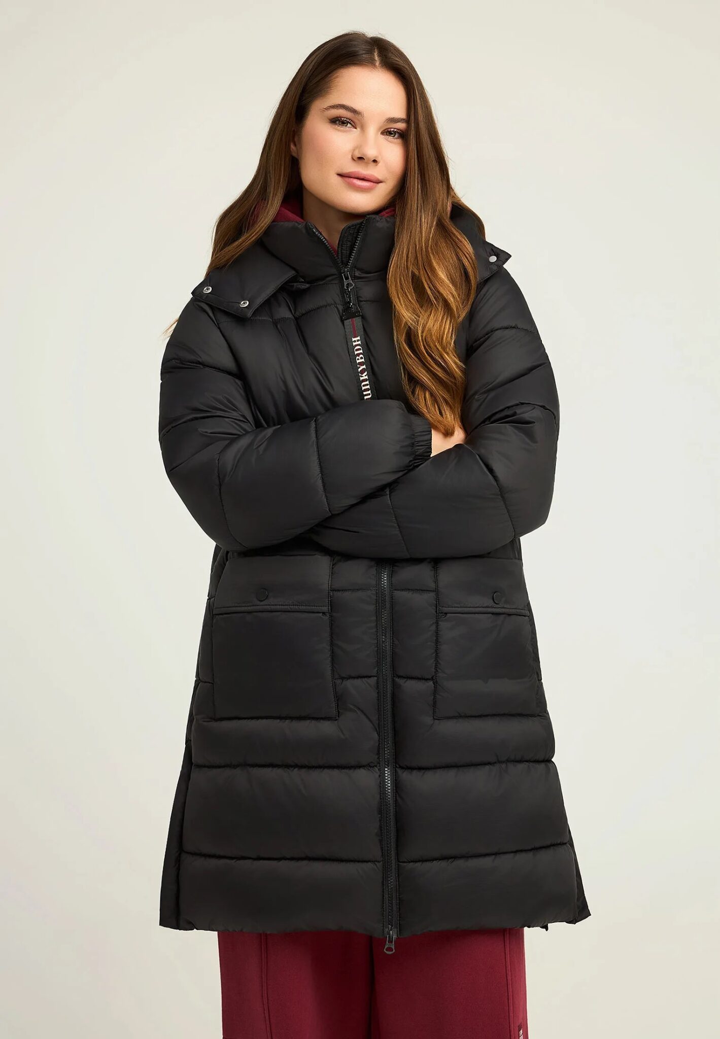 GUESS ATHLEISURE 4G AOP FULL ZIP JACKET ΜΠΟΥΦΑΝ ΓΥΝΑΙΚΕΙΟ | BLACK