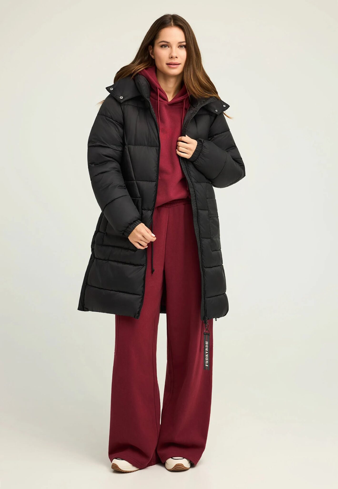 GUESS ATHLEISURE 4G AOP FULL ZIP JACKET ΜΠΟΥΦΑΝ ΓΥΝΑΙΚΕΙΟ | BLACK