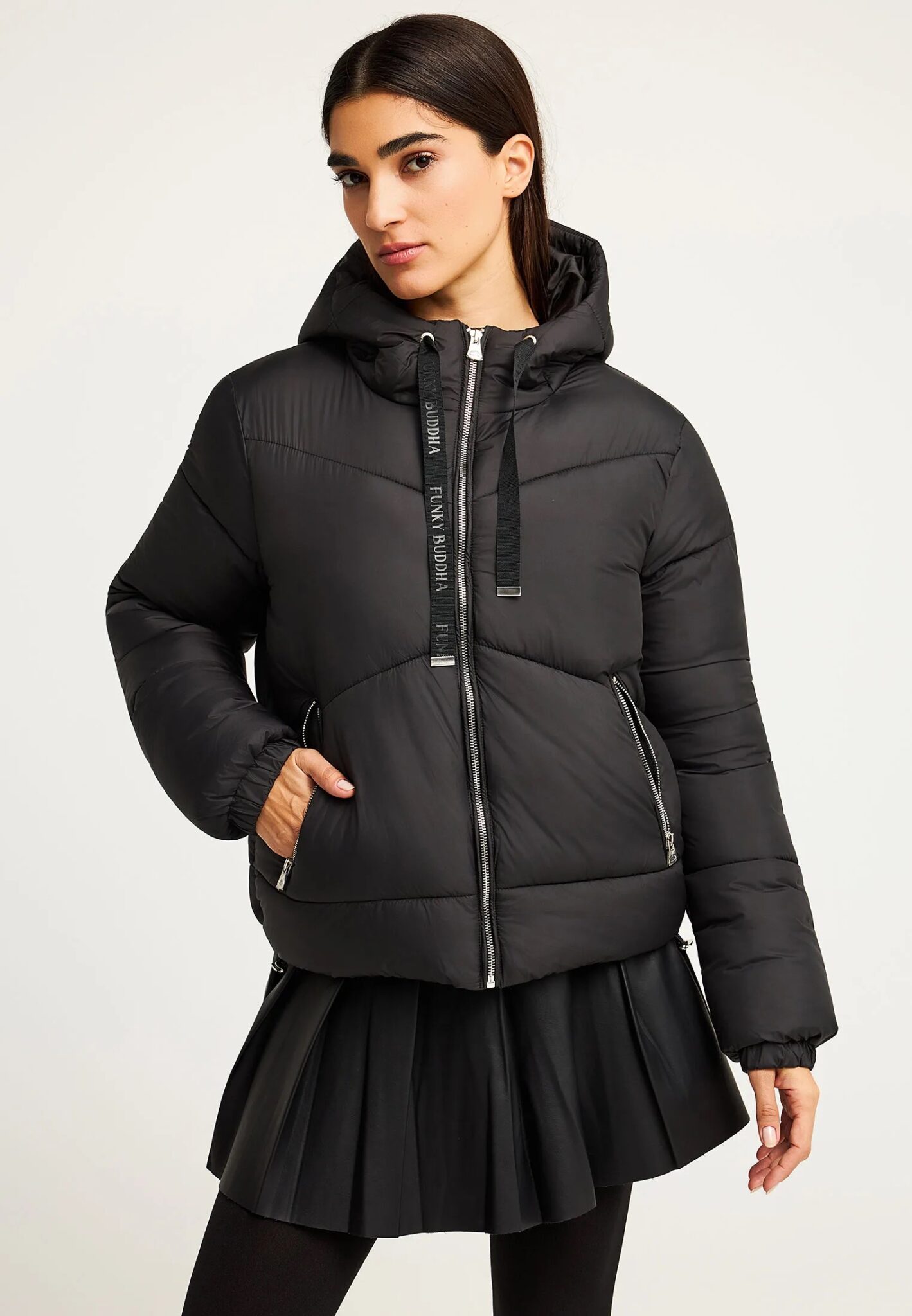 GUESS ATHLEISURE 4G AOP FULL ZIP JACKET ΜΠΟΥΦΑΝ ΓΥΝΑΙΚΕΙΟ | BLACK