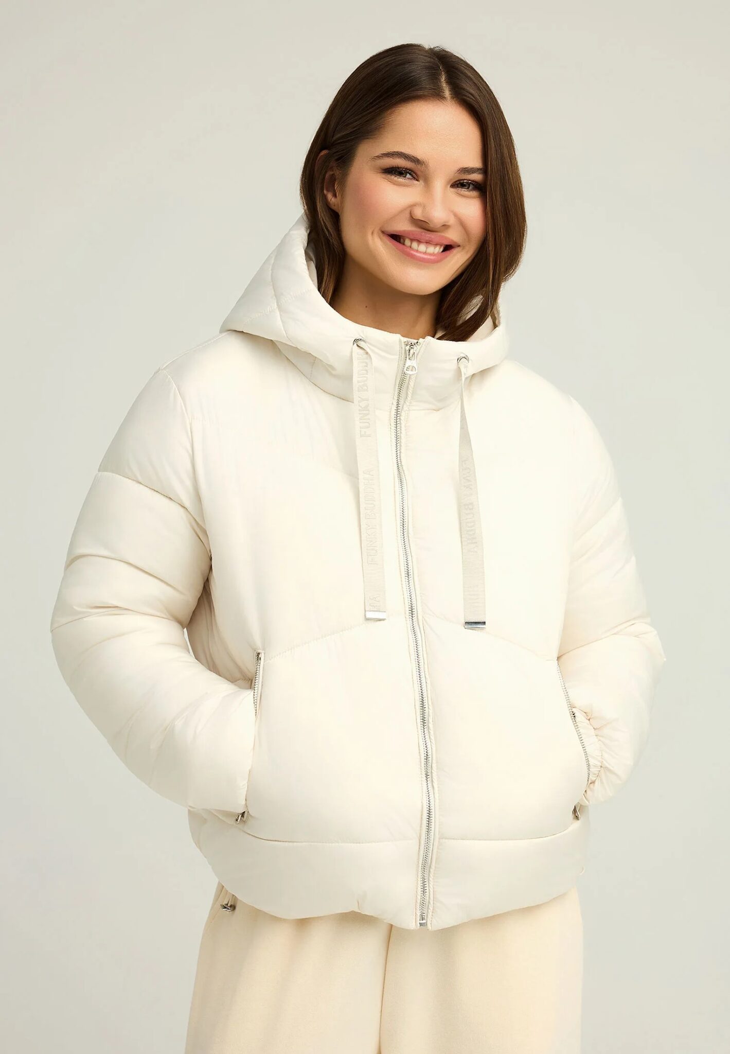 GUESS ATHLEISURE 4G AOP FULL ZIP JACKET ΜΠΟΥΦΑΝ ΓΥΝΑΙΚΕΙΟ | BLACK