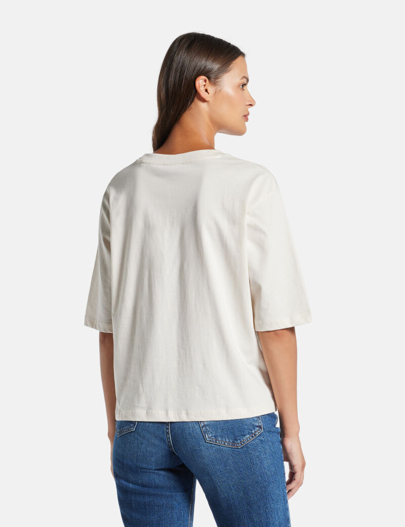 GUESS ATHLEISURE CARMEN BOXY T-SHIRT ΜΠΛΟΥΖΑ ΓΥΝΑΙΚΕΙΟ | WHITE GUESS ATHLEISURE CARMEN BOXY T-SHIRT ΜΠΛΟΥΖΑ ΓΥΝΑΙΚΕΙΟ | WHITE