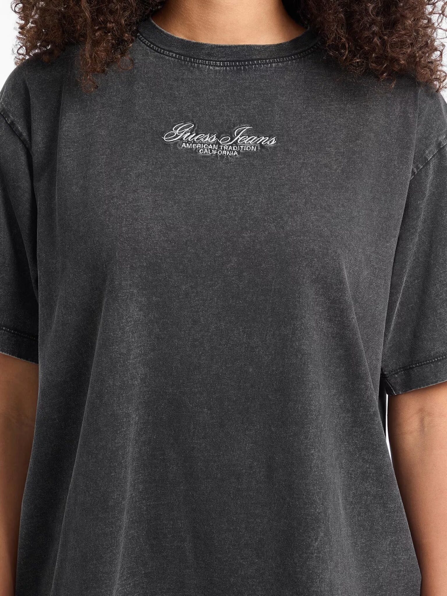 GUESS JEANS EMB SCRIPT TEE ΜΠΛΟΥΖΑ ΓΥΝΑΙΚΕΙΟ | BLACK GUESS JEANS EMB SCRIPT TEE ΜΠΛΟΥΖΑ ΓΥΝΑΙΚΕΙΟ | BLACK