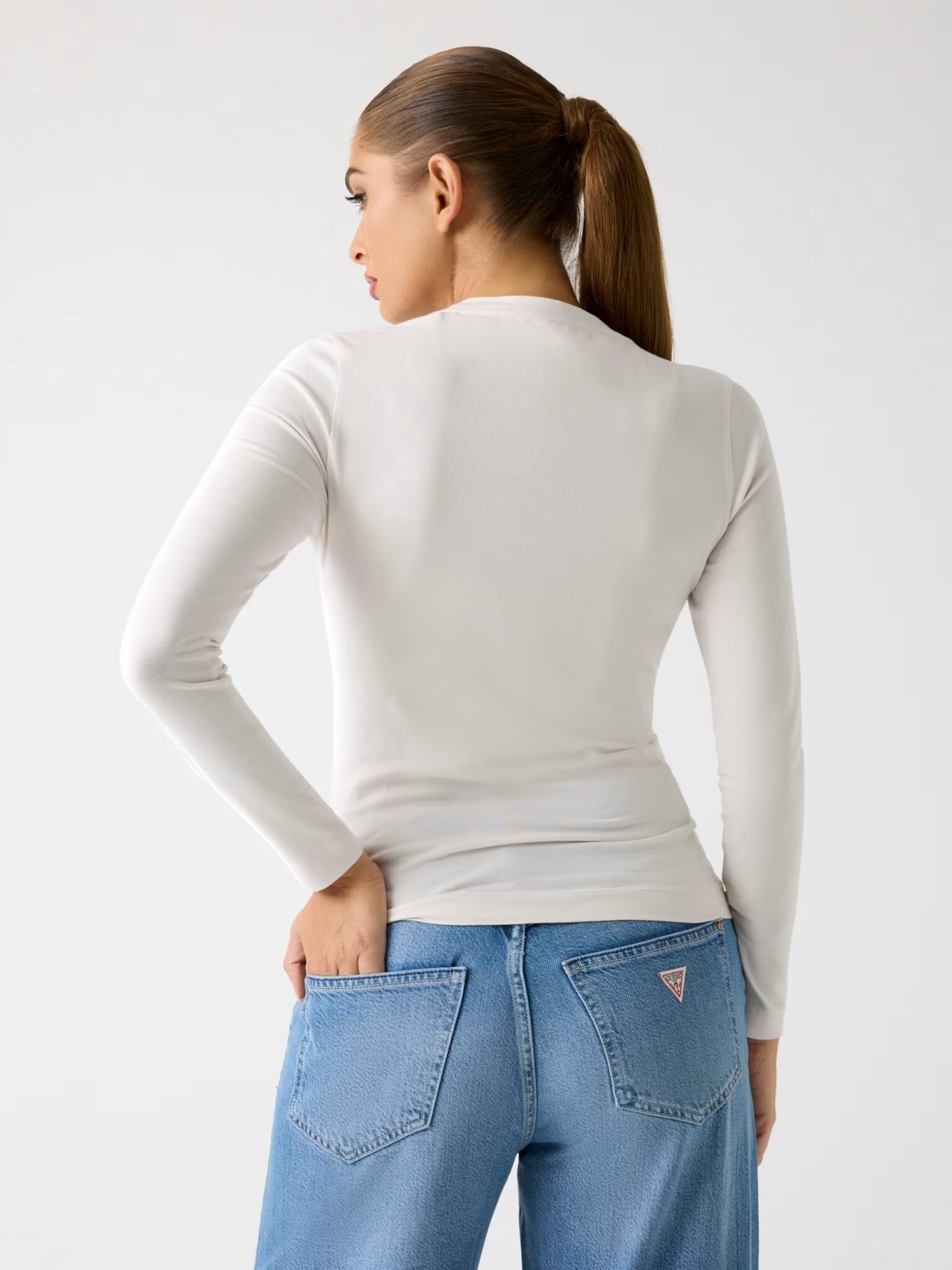 GUESS LEO TRIANGLE TEE ΜΠΛΟΥΖΑ ΓΥΝΑΙΚΕΙΟ | OFF WHITE GUESS LEO TRIANGLE TEE ΜΠΛΟΥΖΑ ΓΥΝΑΙΚΕΙΟ | OFF WHITE