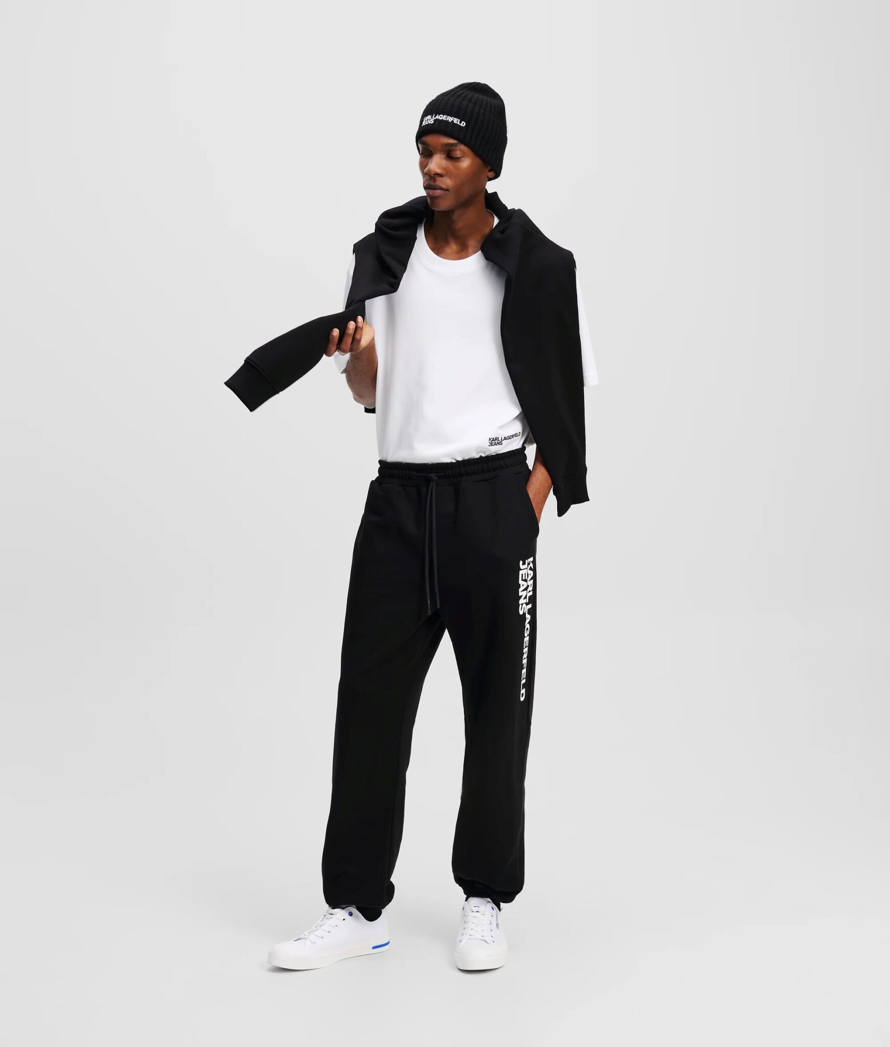 KLJ TEXT LOGO SLIM SWEATPANT | BLACK KLJ TEXT LOGO SLIM SWEATPANT | BLACK