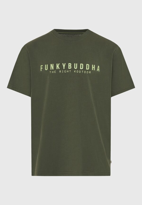 FUNKY BUDDHA ΑΝΔΡΙΚΉ ΜΠΛΟΎΖΑ ΚΟΝΤΌ ΜΑΝΊΚΙ ΚΑΙ ΤΎΠΩΜΑ | DARK GREEN FUNKY BUDDHA ΑΝΔΡΙΚΉ ΜΠΛΟΎΖΑ ΚΟΝΤΌ ΜΑΝΊΚΙ ΚΑΙ ΤΎΠΩΜΑ | DARK GREEN