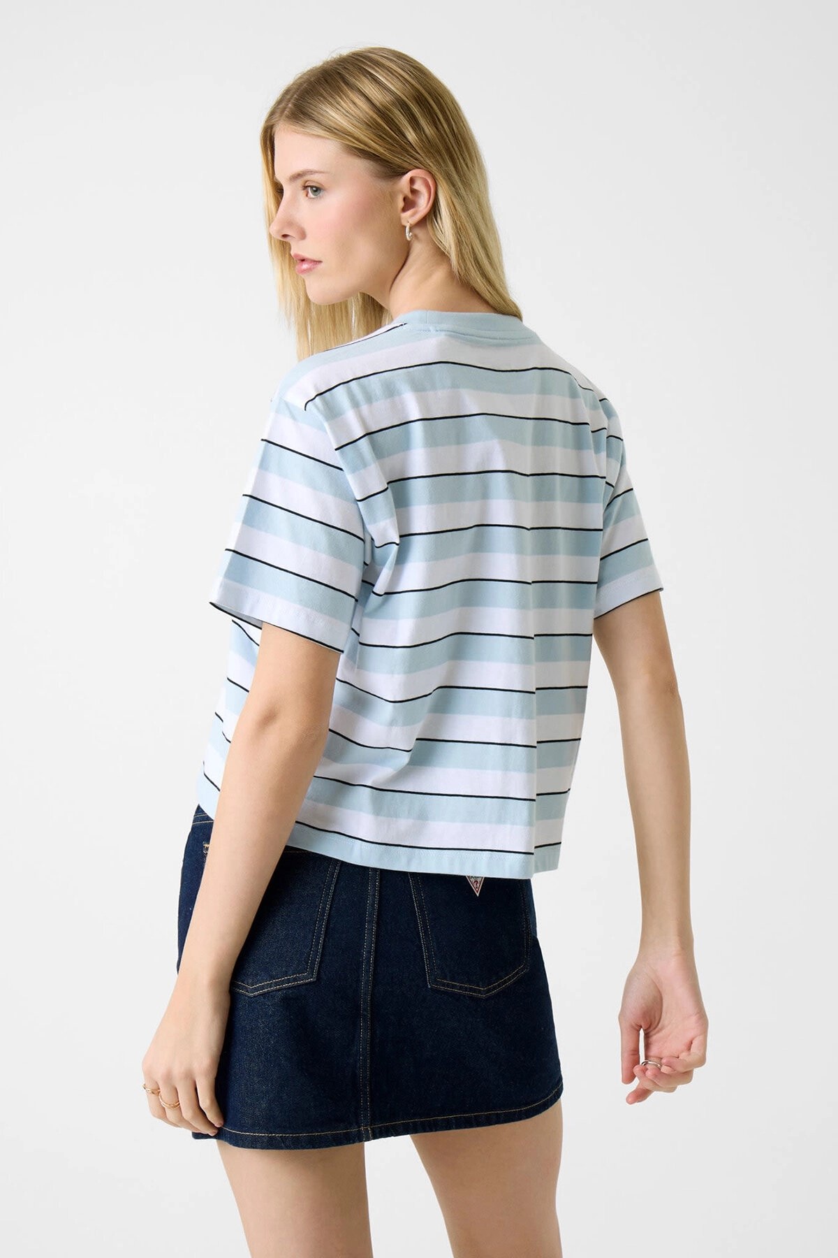 GUESS JEANS DROP SHOULDER EMB CROPPED C ΦΟΥΤΕΡ ΓΥΝΑΙΚΕΙΟ | LIGHT GREY