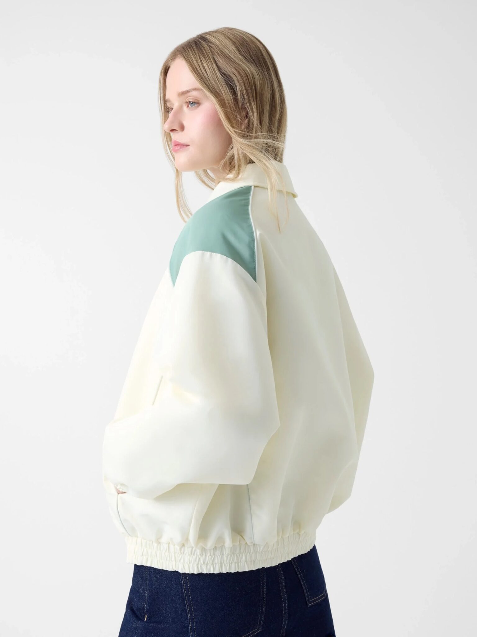 GUESS JEANS HERITAGE WINDBRAKER ΜΠΟΥΦΑΝ ΓΥΝΑΙΚΕΙΟ | SAND GUESS JEANS HERITAGE WINDBRAKER ΜΠΟΥΦΑΝ ΓΥΝΑΙΚΕΙΟ | SAND