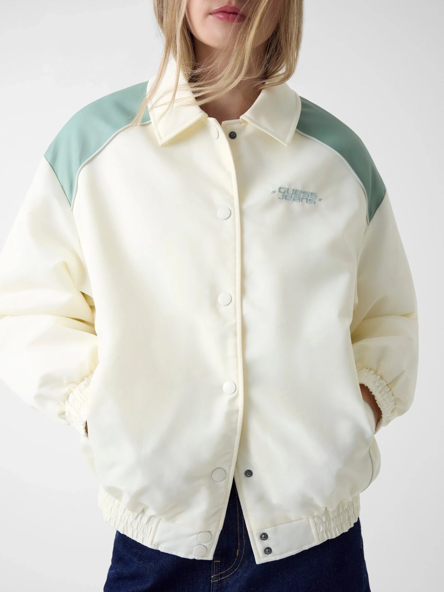 GUESS JEANS HERITAGE WINDBRAKER ΜΠΟΥΦΑΝ ΓΥΝΑΙΚΕΙΟ | SAND GUESS JEANS HERITAGE WINDBRAKER ΜΠΟΥΦΑΝ ΓΥΝΑΙΚΕΙΟ | SAND