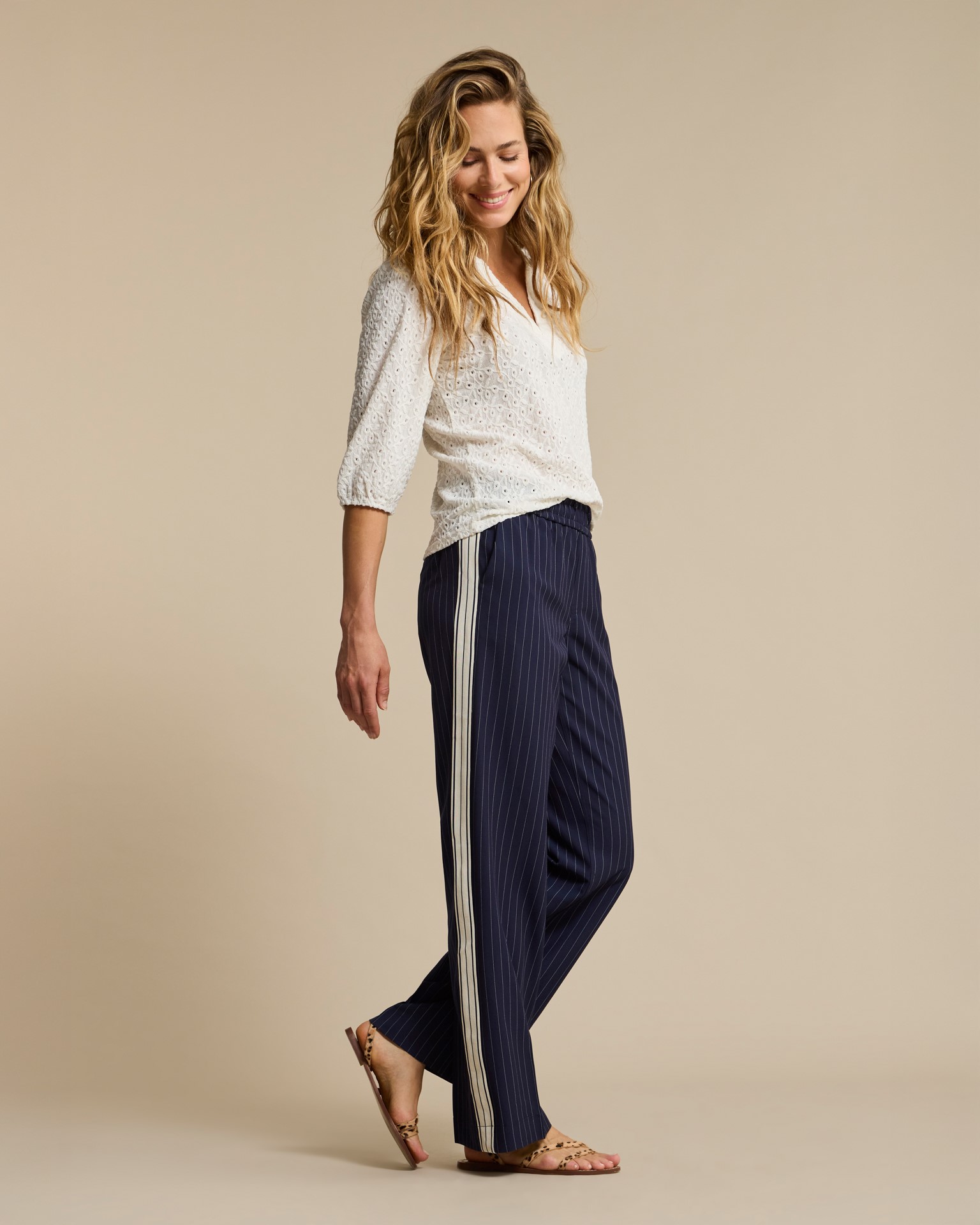 KARL LAGERFELD JEANS KLJ PLEATED LOGO PANT B2W10059 | OFF WHITE