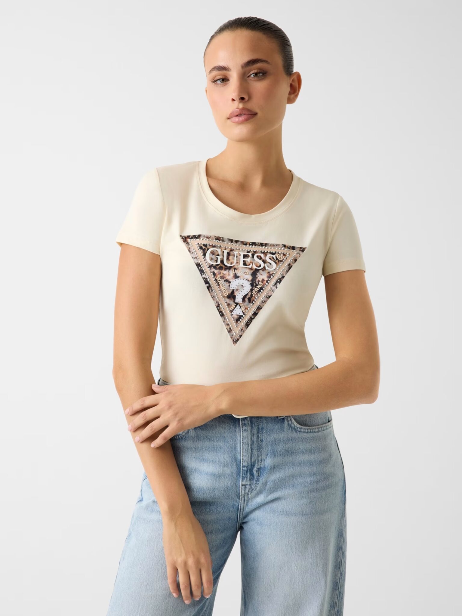 GUESS SS CN LEO TRIANGLE TEE W6RI32J1314 | OFF WHITE GUESS SS CN LEO TRIANGLE TEE W6RI32J1314 | OFF WHITE